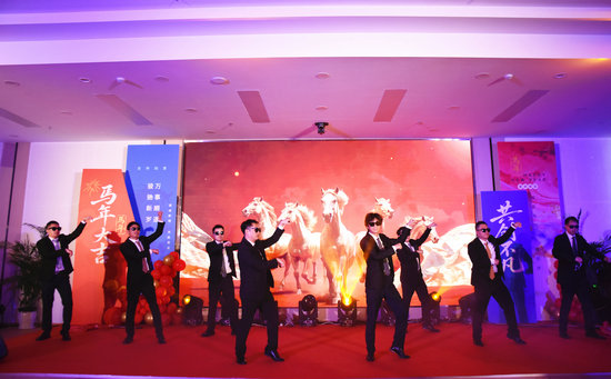 1770952448508352.jpg 4.jpg